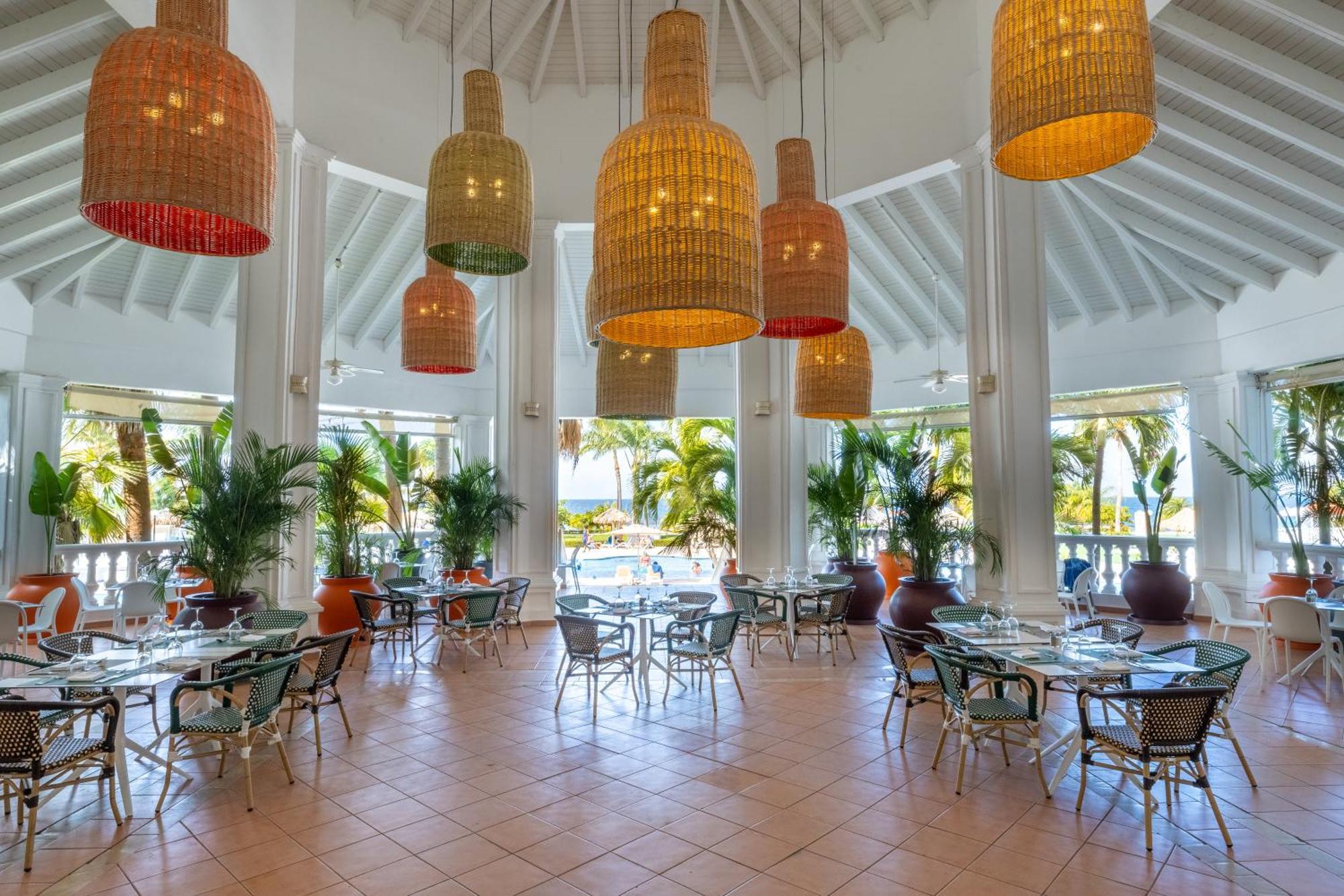 Bahia Principe Grand Jamaica (Adults Only) Otel Runaway Bay Dış mekan fotoğraf Restaurant at the Hotel